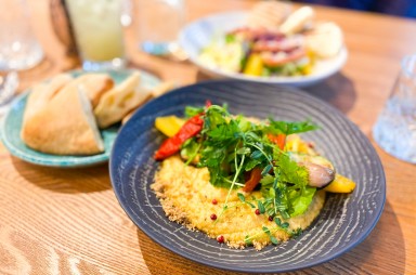 Karlín: Spojka - Hummus with grilled vegetable