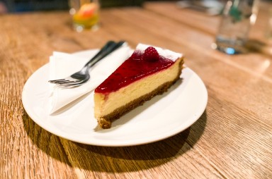 Holešovice: Bistro Twenty7 - cheesecake