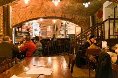 Karlín: Diego beer bar - interior