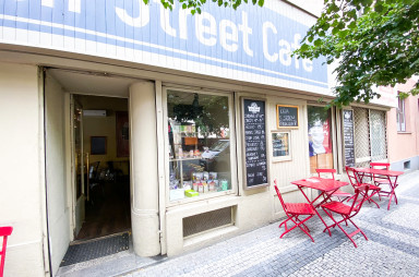 We visited: Avion Street Café