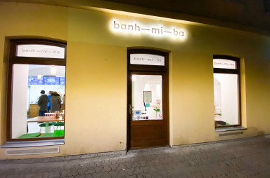 We visited: Banh mi ba