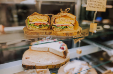 We visited: Eazy Cafe