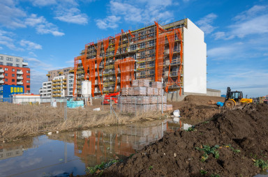 Stavba, září 2023