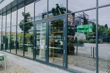 We visited: VEGEt Cowork bistro